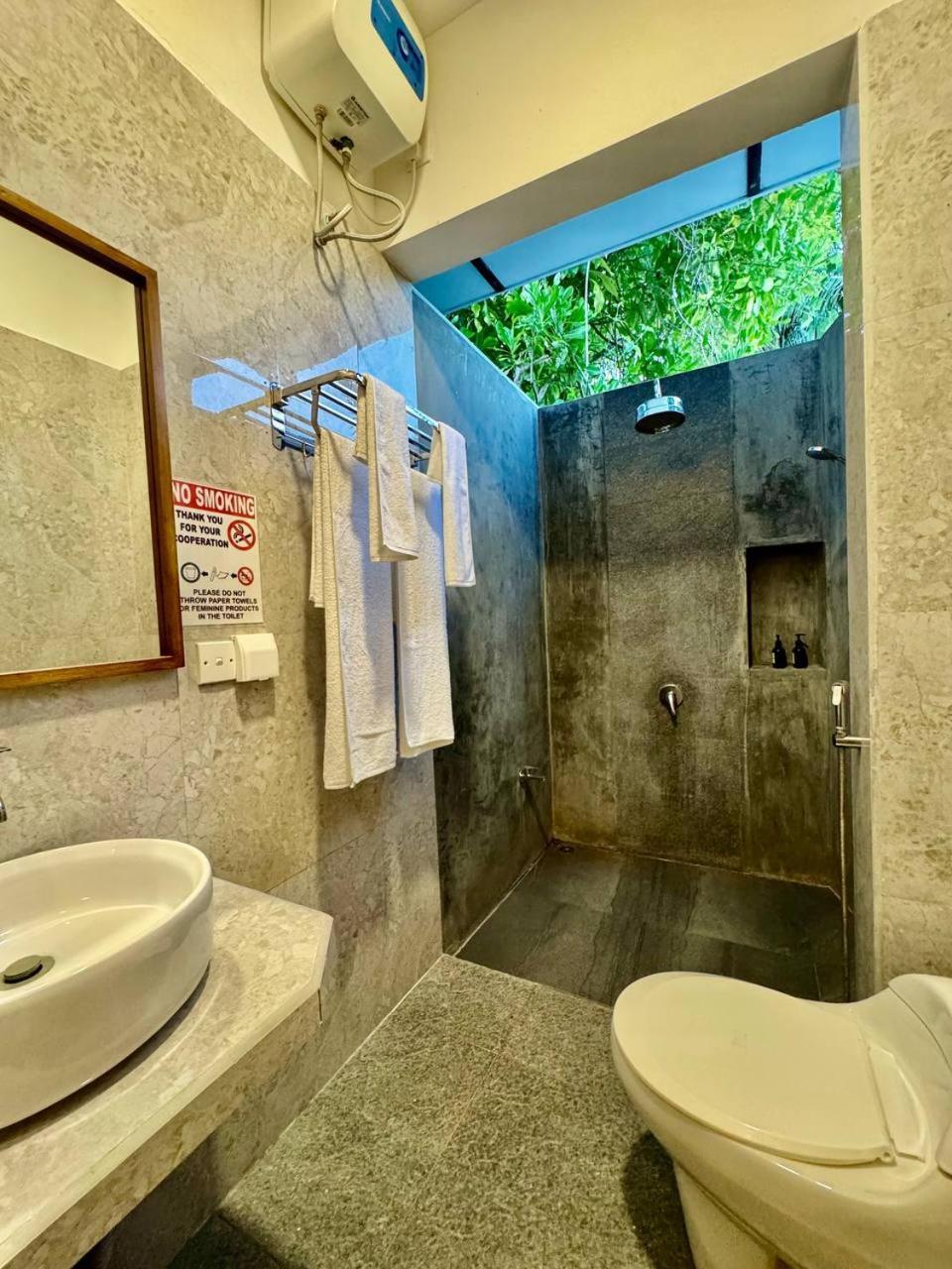 Seascape Retreats Dhigurah Hotell Dhigurah  Exteriör bild
