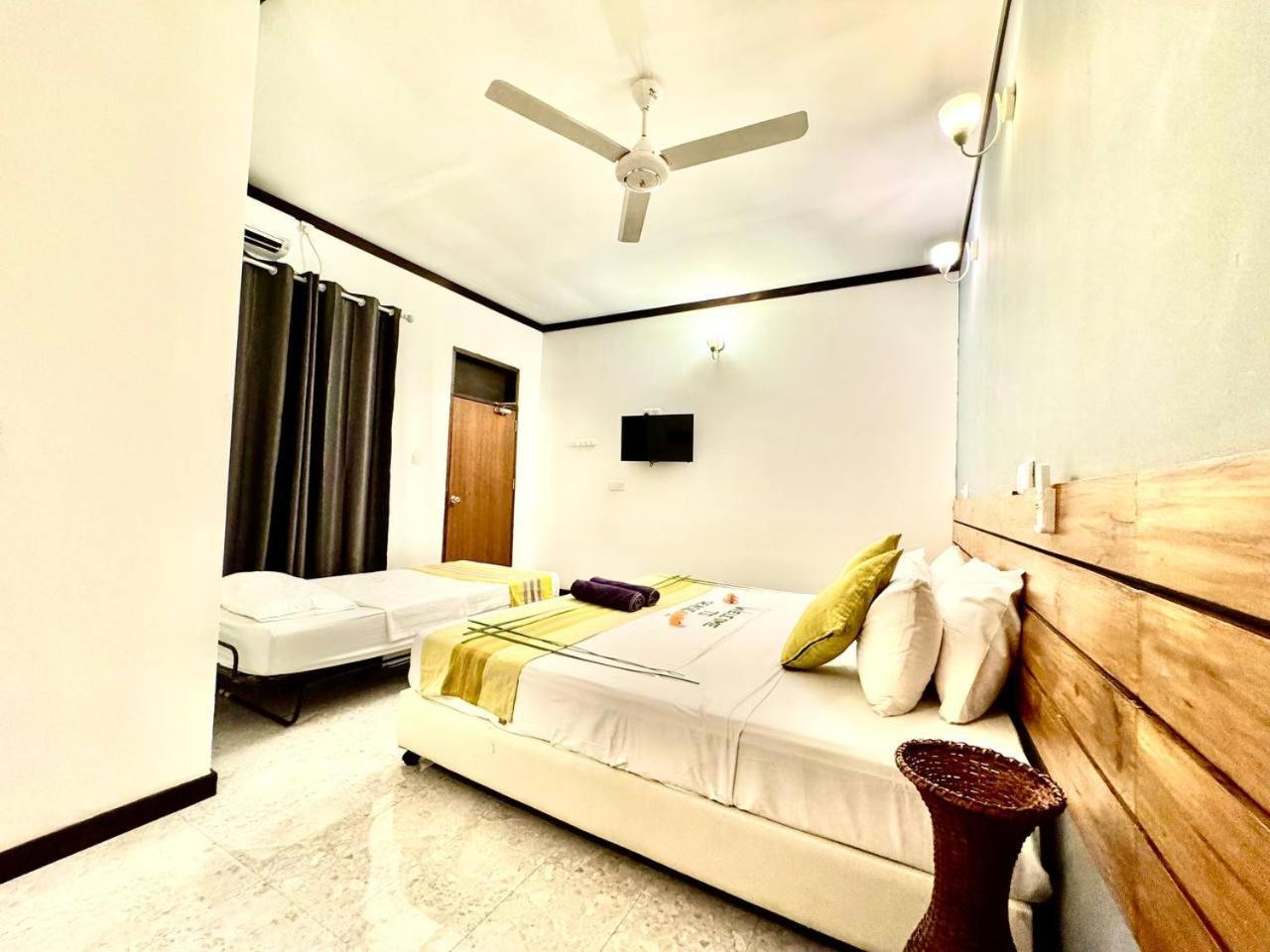 Seascape Retreats Dhigurah Hotell Dhigurah  Exteriör bild